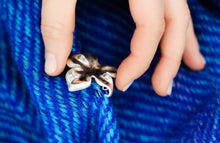 Carica l'immagine nel visualizzatore di Gallery, Collana Spilla Wangari